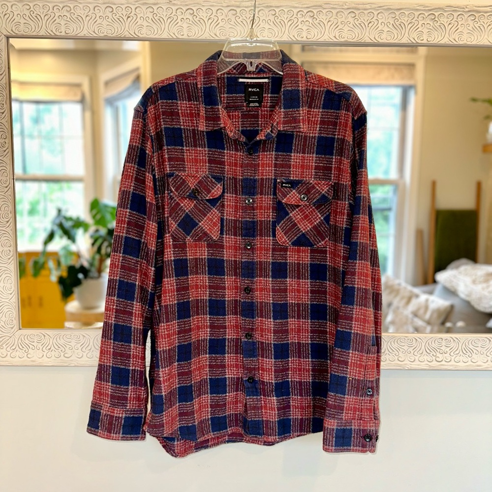 RVCA 100% Cotton Men’s Plaid Button Up Long Sleeve Shirt Maroon & Navy Blue L
